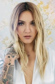 Julia Michaels portrait