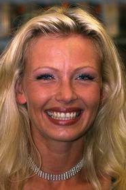 Vivian Schmitt portrait