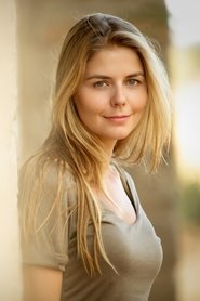 Olivia Mokiejewski portrait