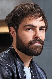 Peter Lanzani portrait