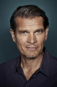 Götz Otto portrait