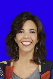Flávia Reis portrait