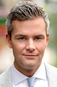 Ryan Serhant portrait