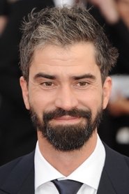 Hamish Linklater portrait