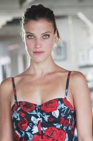 Sara Pasquier portrait
