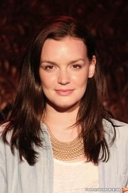 Jennifer Damiano portrait