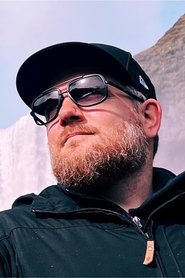Simon Buckmaster portrait