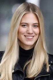 Larissa Marolt portrait