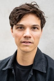 Sebastian Urzendowsky portrait