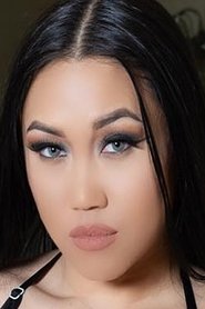 Victoria Tran portrait