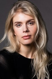 Alina Tomnikov portrait