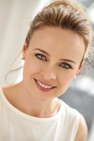Tami Stronach portrait