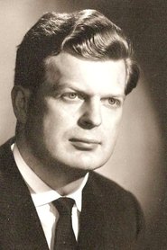 Peter Glossop portrait