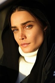 Tina Akhoondtabar portrait