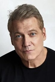 Holt McCallany portrait