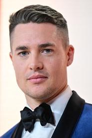 Alexander Dreymon portrait