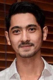 Arya Saloka portrait