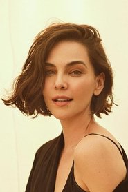 Tainá Müller portrait