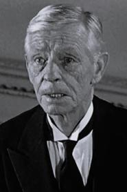 Cyril Delevanti portrait