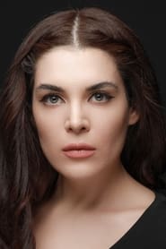 Mia Elif Öcal portrait