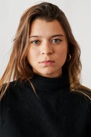 Paula Mirá portrait