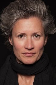 Simone Milsdochter portrait