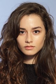 Ece Yaşar portrait