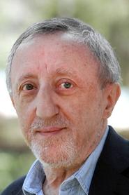 Carlo Delle Piane portrait