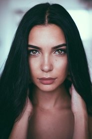 Caitlin Burles portrait