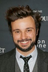 Tom Villa portrait