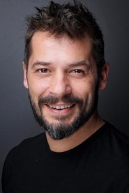 Anıl İlter portrait
