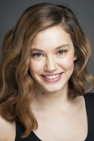 Melisa Şenolsun portrait