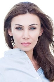 Ella Ayberk portrait