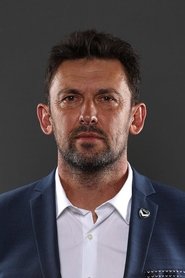 Tony Popovic portrait