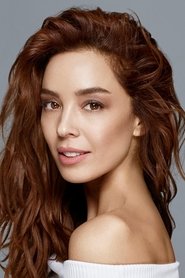 Azra Akın portrait