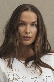 Tahyna MacManus portrait
