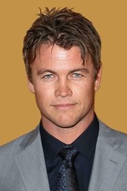 Luke Hemsworth portrait