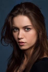 Afra Saraçoğlu portrait