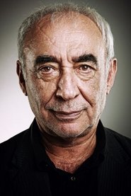 Şener Şen portrait