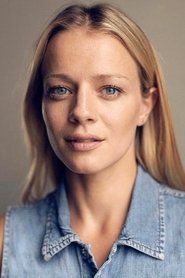 Julie McLellan portrait
