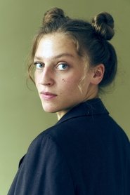 Laura-Sophie Warachewicz portrait