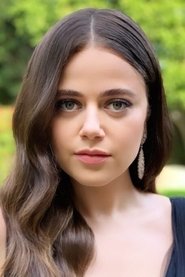 Molly Gordon portrait