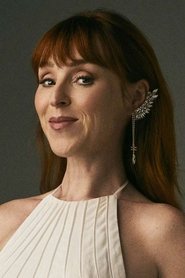 Ruth Connell portrait