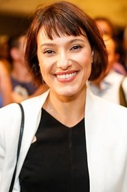 Cláudia Jouvin portrait