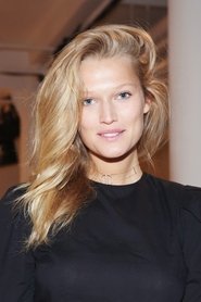Toni Garrn portrait