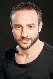 Manuel Maestro portrait