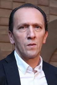 Carlos Aragón portrait