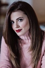 Ezgi Eyüboğlu portrait