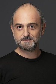 Güçlü Yalçıner portrait