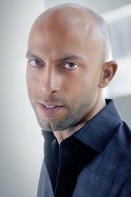 Roy Elghanayan portrait